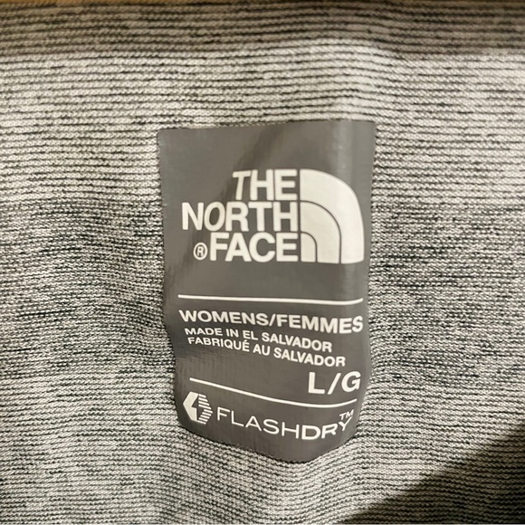 The North Face | Women’s Flash Dry Shirt - Picture 2 of 4